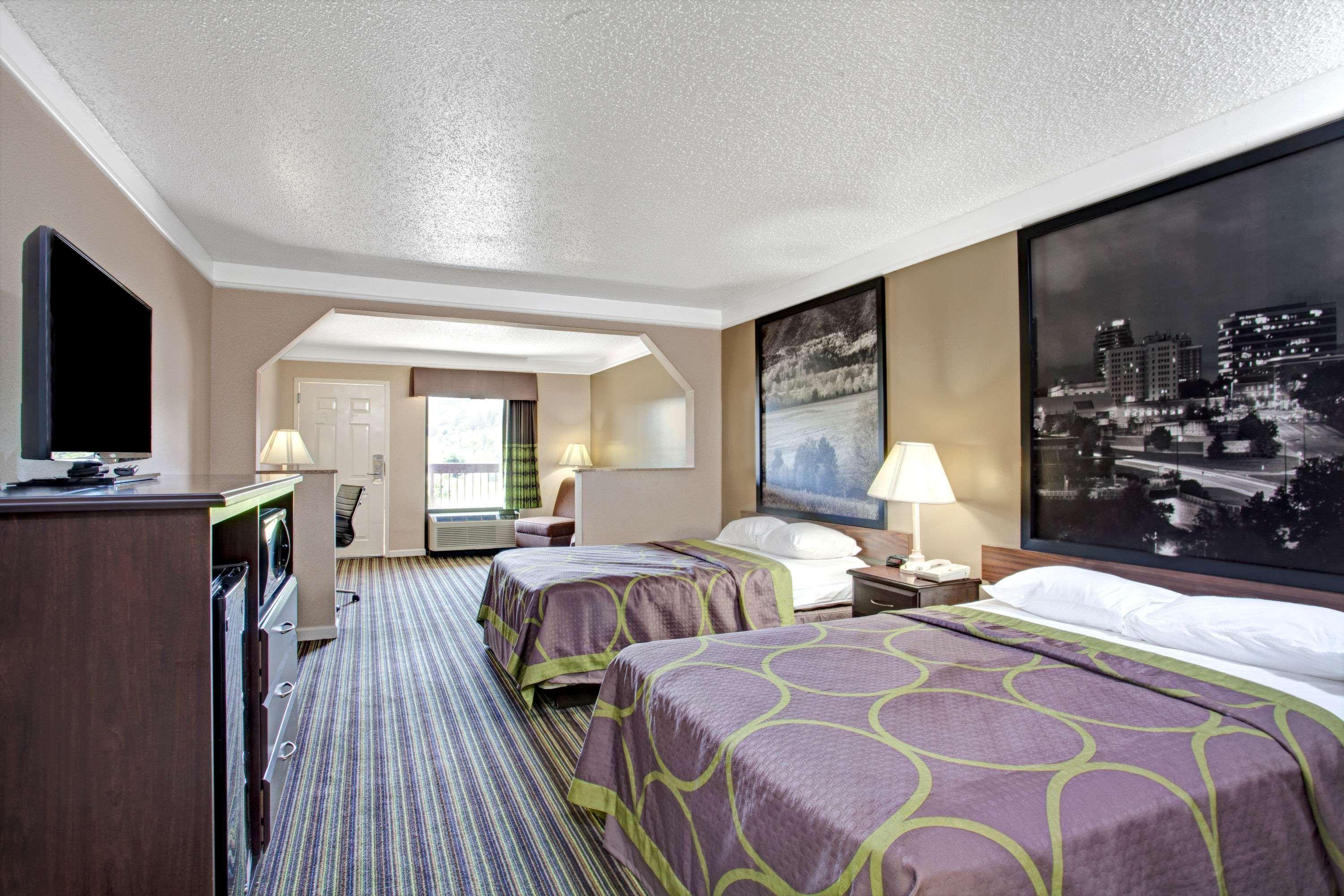 Super 8 By Wyndham Knoxville East Exterior foto